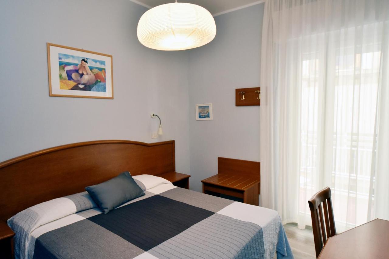 Hotel Mirabella ริชโชเน ภายนอก รูปภาพ