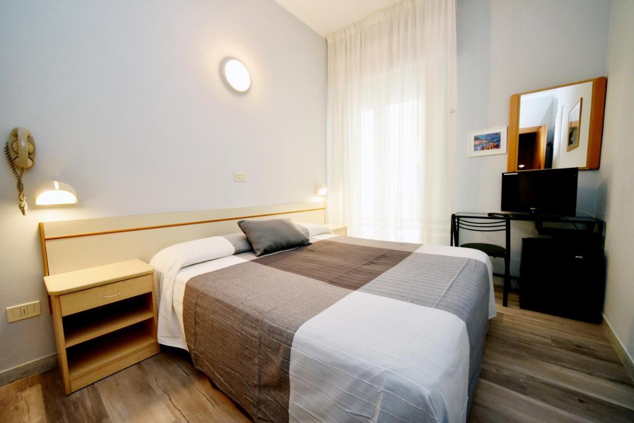 Hotel Mirabella ริชโชเน ภายนอก รูปภาพ