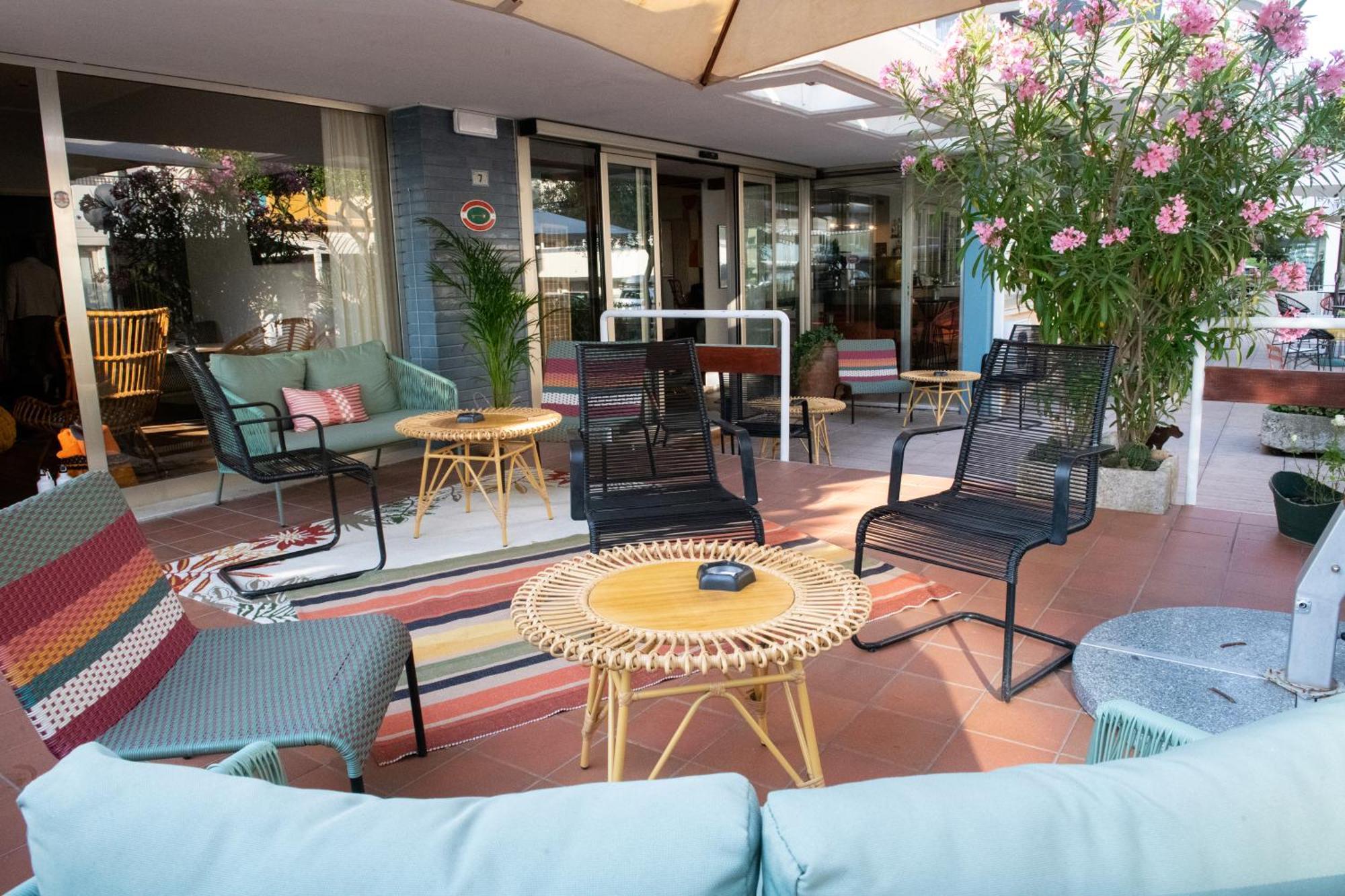 Hotel Mirabella ริชโชเน ภายนอก รูปภาพ