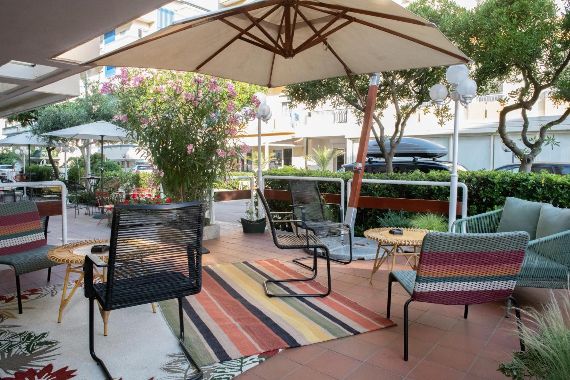 Hotel Mirabella ริชโชเน ภายนอก รูปภาพ