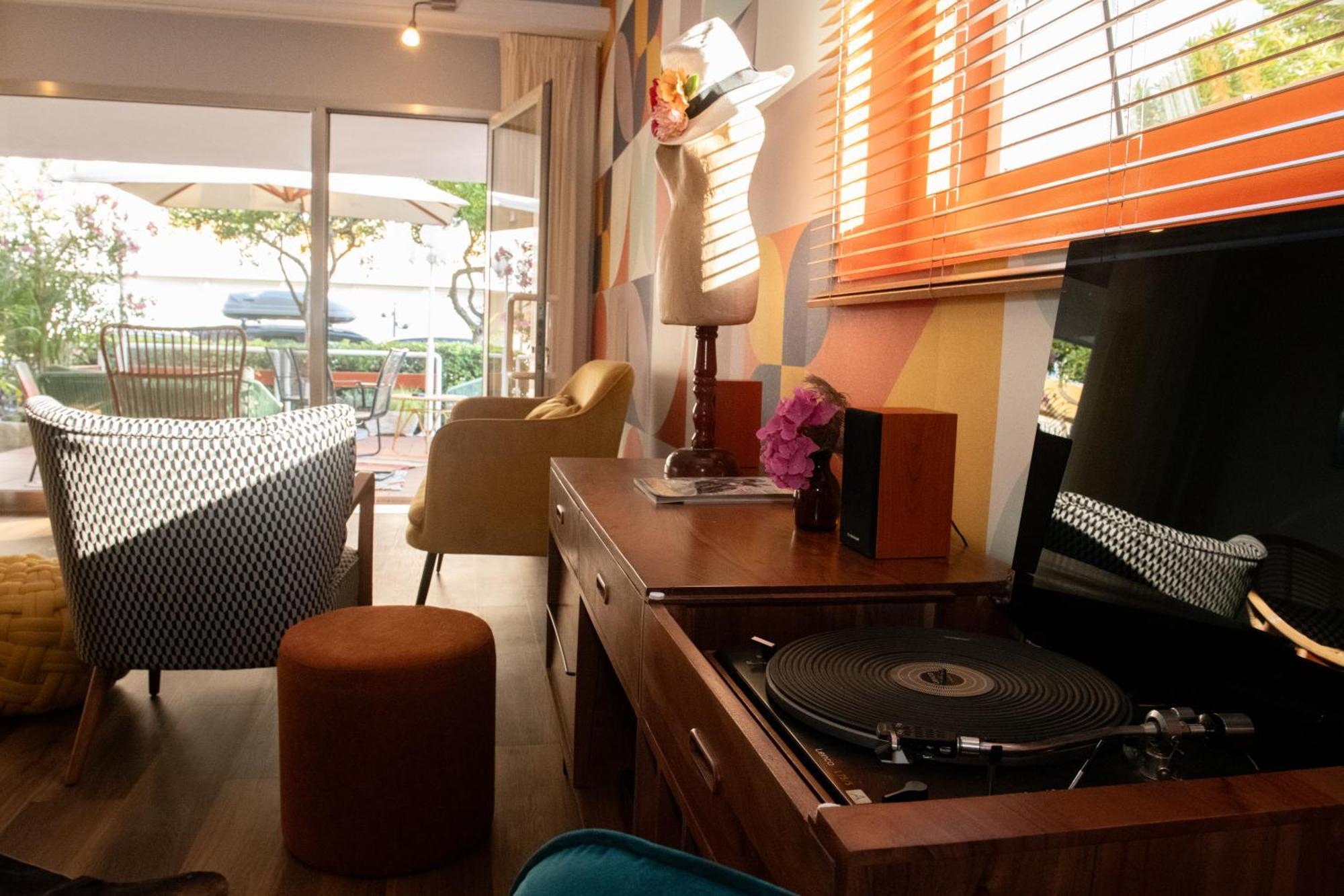 Hotel Mirabella ริชโชเน ภายนอก รูปภาพ