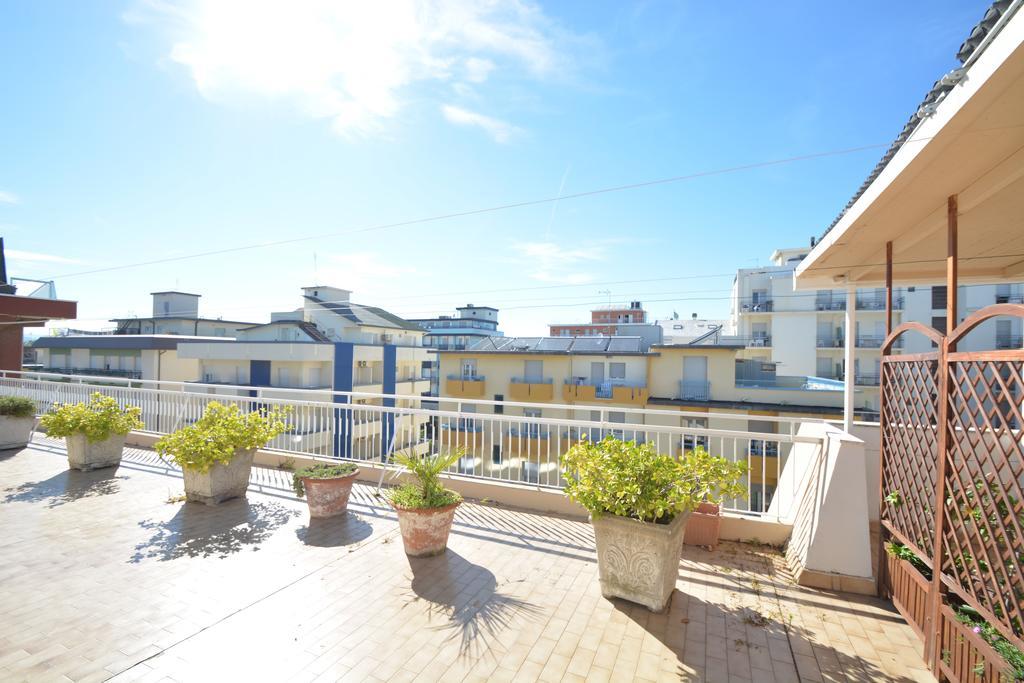 Hotel Mirabella ริชโชเน ภายนอก รูปภาพ